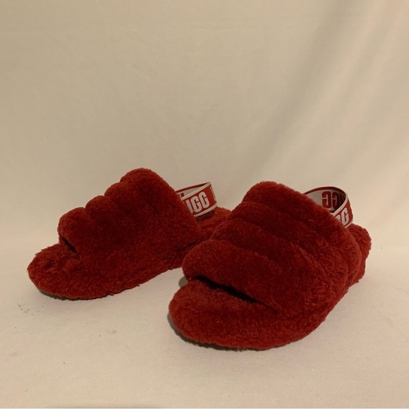UGG Women's Fluffy Slippers Slides Ribbon Red sz 6 - Picture 2 of 8